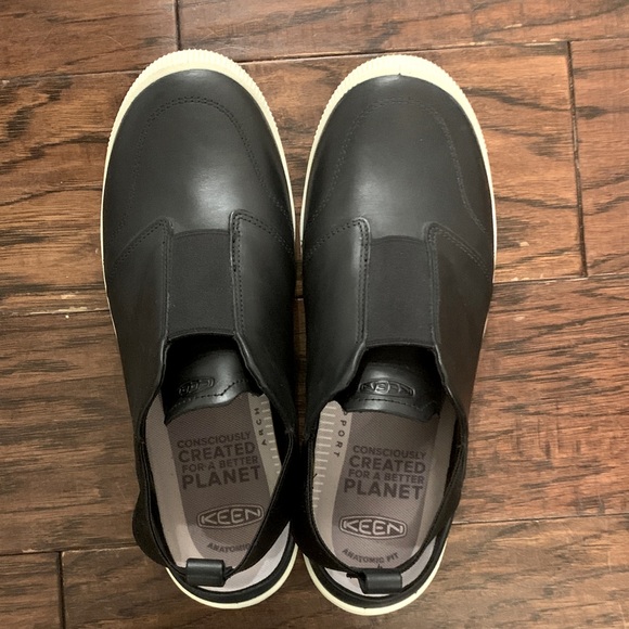 KEEN Black Leather Slip-Ons - Picture 1 of 3
